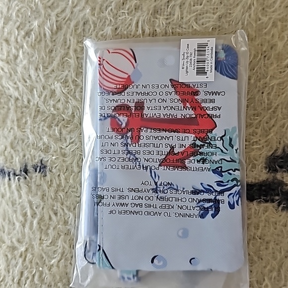 Vera Bradley Zip Up Key Chain Case - Picture 5 of 6